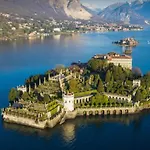 - Isola Madre Апартаменты