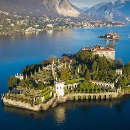 - Isola Madre شقة